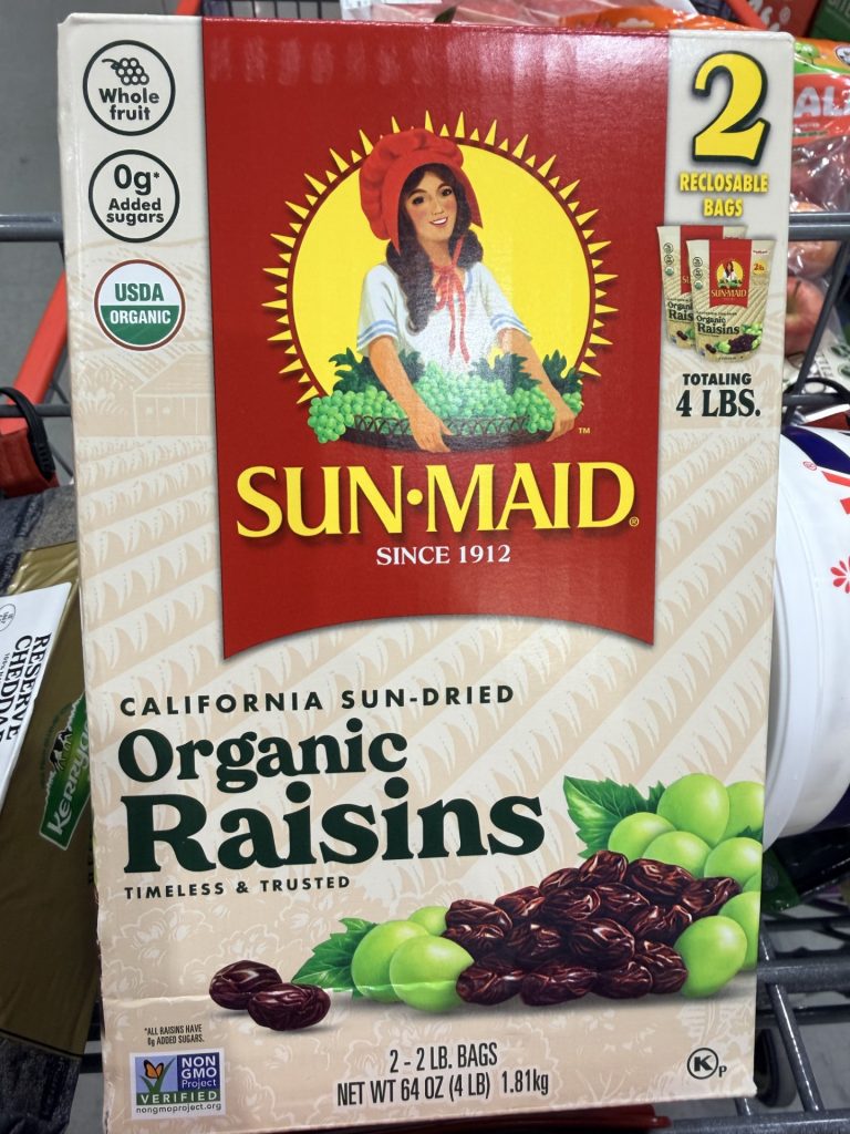 9deb714e-e058-4525-8db0-fe7994b632ab box of raisins